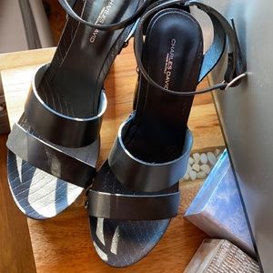 Charles David !! Brand New!!! Black leather!